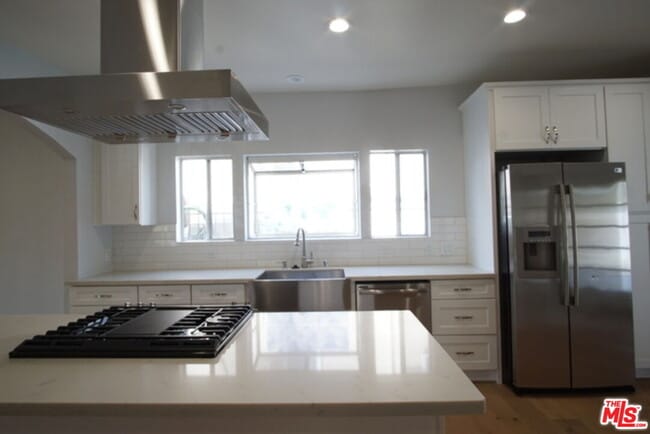 Foto del edificio - 830 3rd Ave