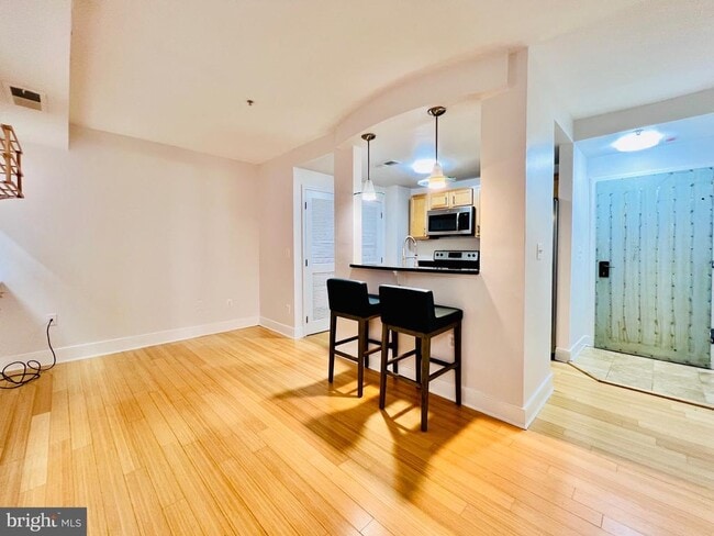 Foto del edificio - 1108 Columbia Rd NW