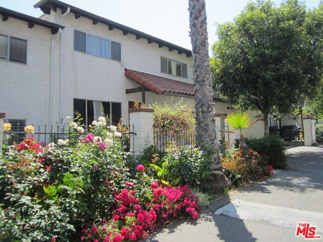 Foto del edificio - 5275 Colodny Dr