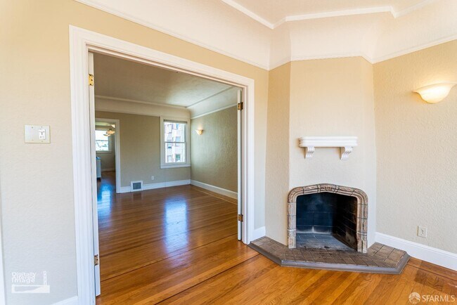 Foto del edificio - 3032 Pierce St