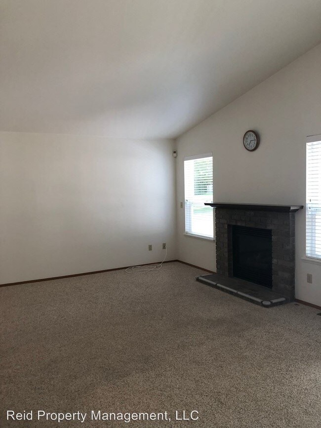 Foto del edificio - 2 br, 2 bath House - 9091 Comfort Lane