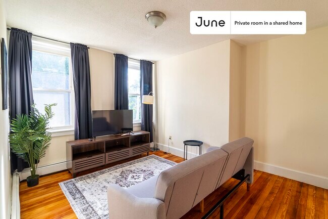 Foto del edificio - Room in Shared 3 bed/1 bath home