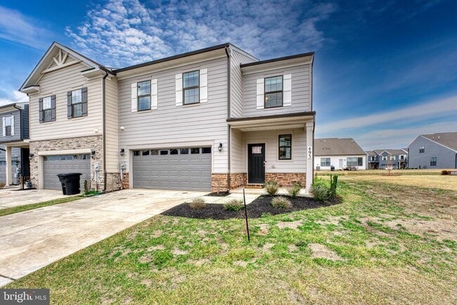 Building Photo - 493 Ensemble Wy