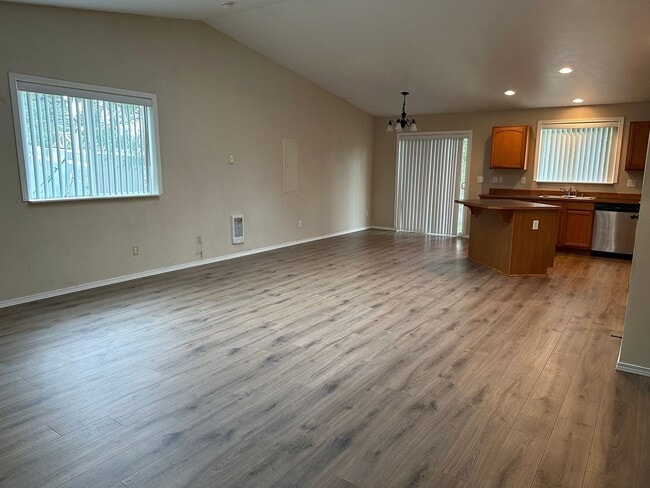 Foto del edificio - 4284 Sweet Rd