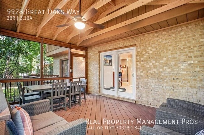 Building Photo - 9928 Great Oaks Way
