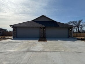 Building Photo - 606 Marlin Ct