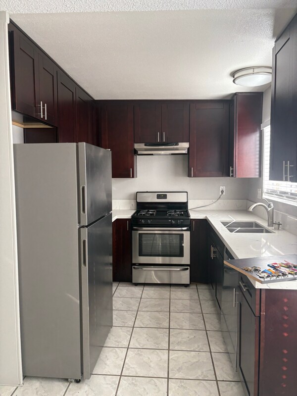 Foto del edificio - 3855-3838 38th St