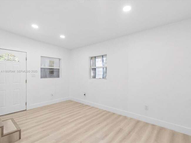 Foto del edificio - 6318 NW 19th Ct