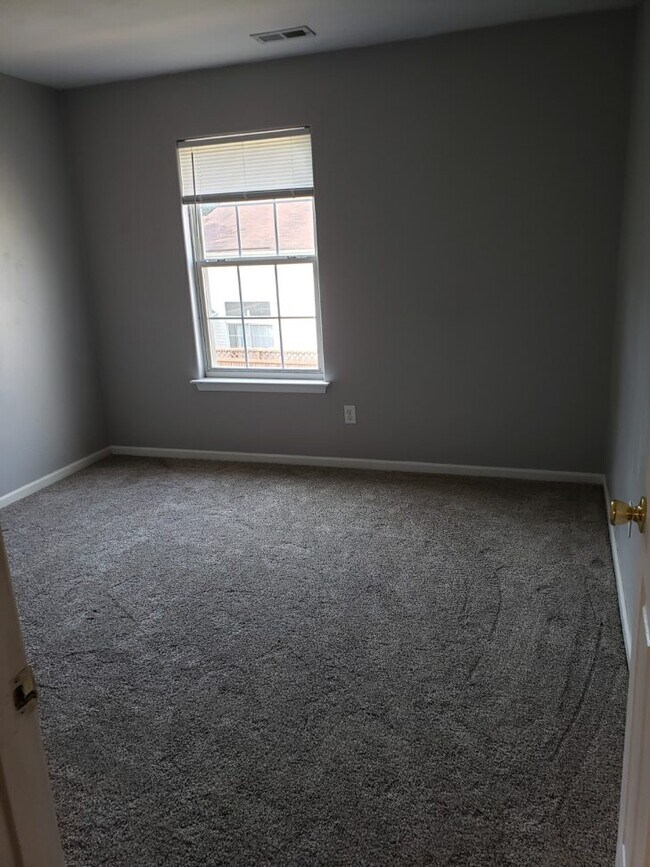 130 Buttonwood Ln, Yorktown, VA 23693 Townhome Rentals in Yorktown VA