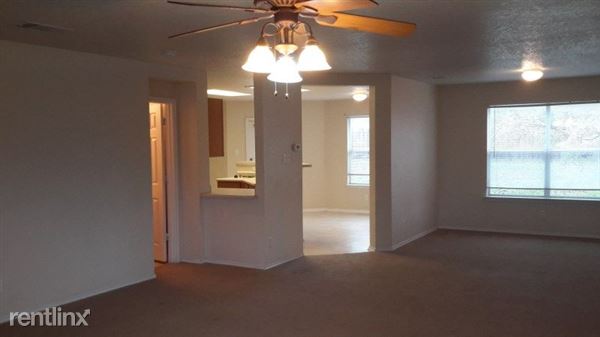 Building Photo - 847 Quitman Oak