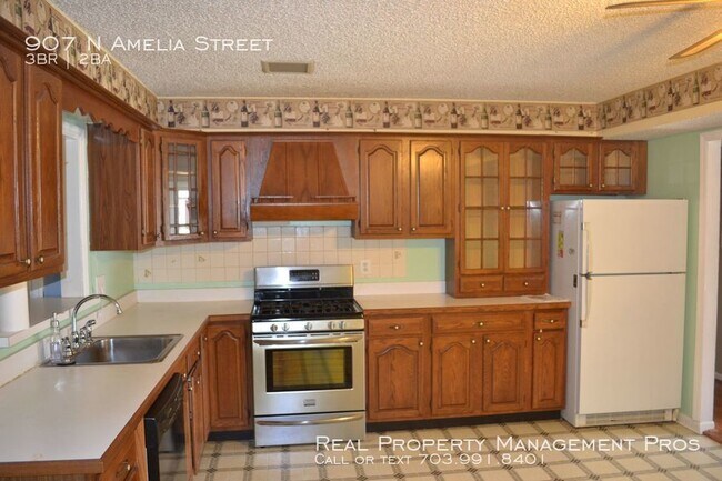 Foto del edificio - 3 Bed 2 Bath Rambler w/Addition For Rent