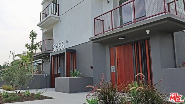 Foto del edificio - 5455 Inglewood Blvd
