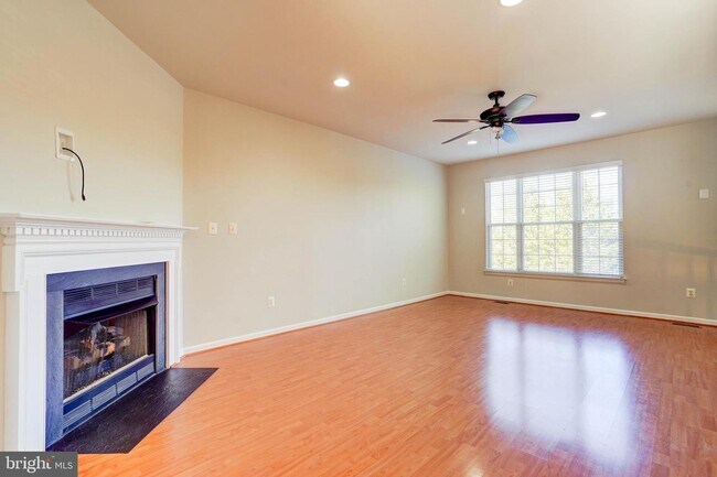Foto del edificio - 6388 James Harris Way