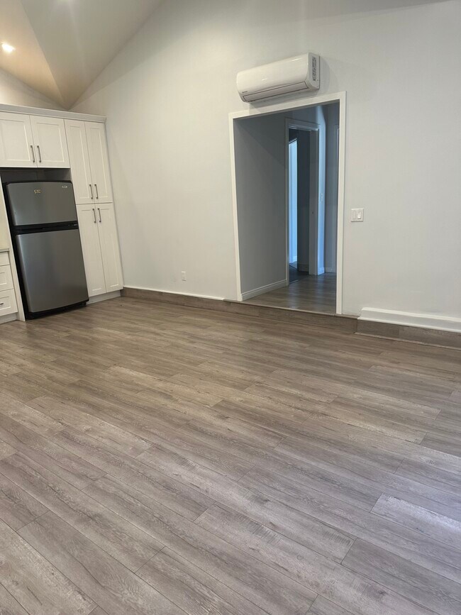 Foto del edificio - 12642 Martha St