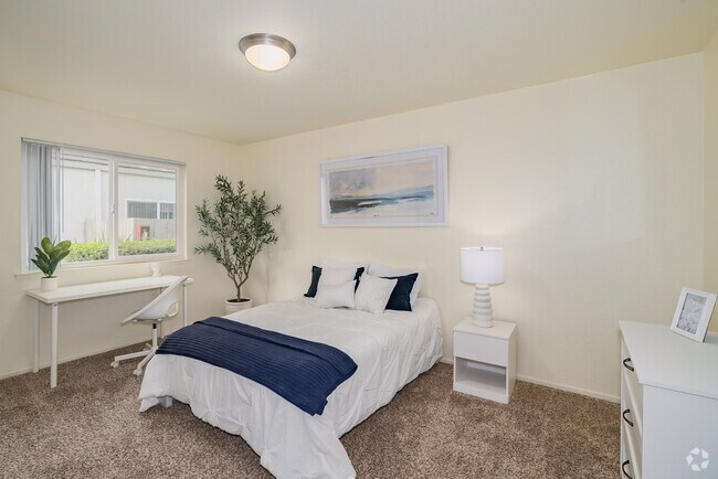 4 habitaciones, 2 baños - 1849 pies cuadrados - Dormitorio - Fountain Circle Townhomes