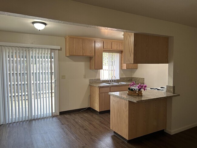 Building Photo - 3013 Delta Ave