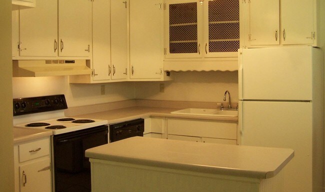 Building Photo - 1263 Bordeaux Dr