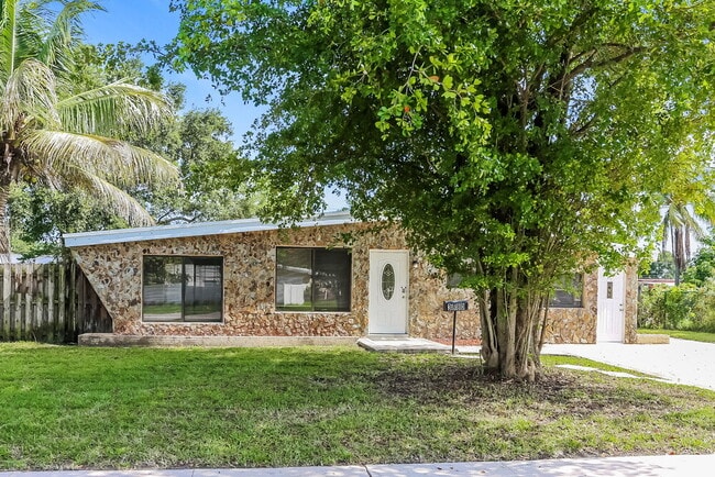 Building Photo - 3880 Jackson Blvd