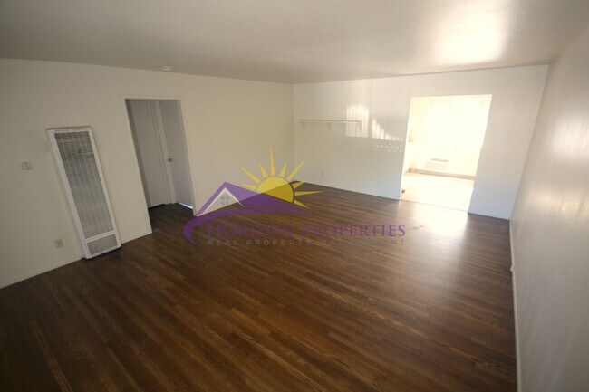 Foto del edificio - 2252/2254 Royale Rd
