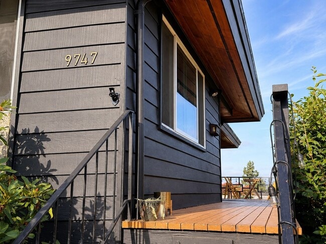 Building Photo - 9747 61st Ave S
