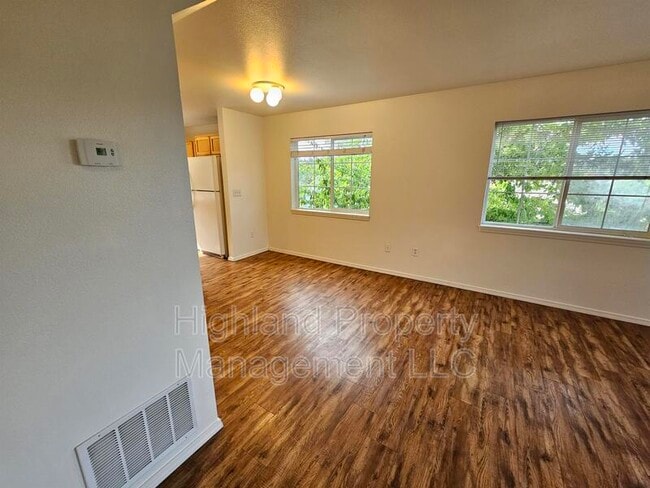 Foto del edificio - 316 NE Whitman St