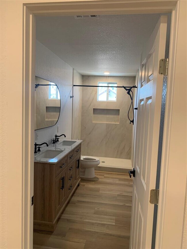 Foto del edificio - 119 Faubion Dr