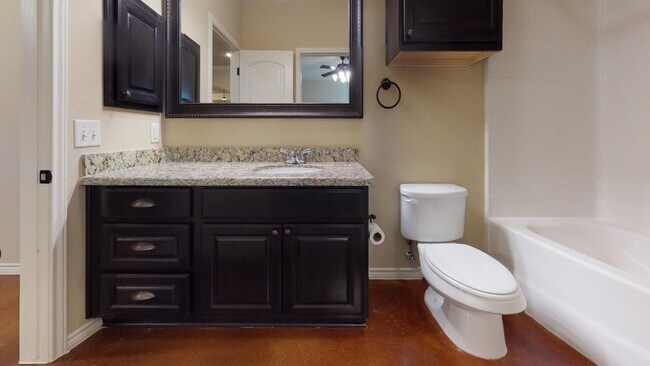 Building Photo - 130 Knox Dr