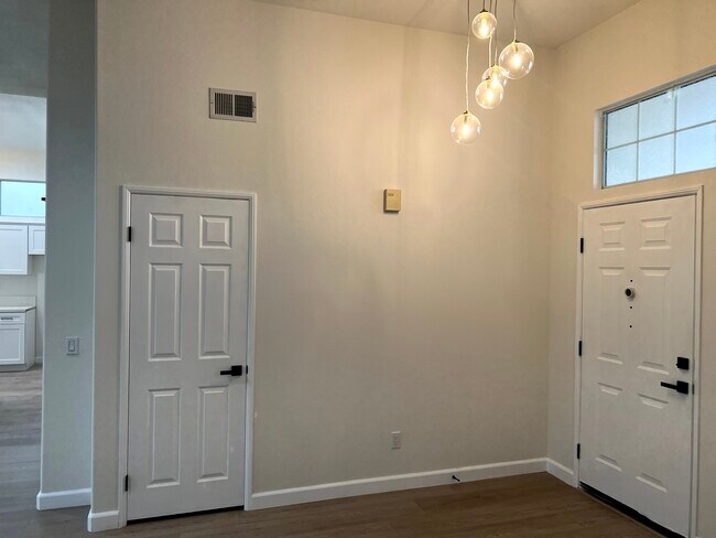 Building Photo - 874 Camino de Oro