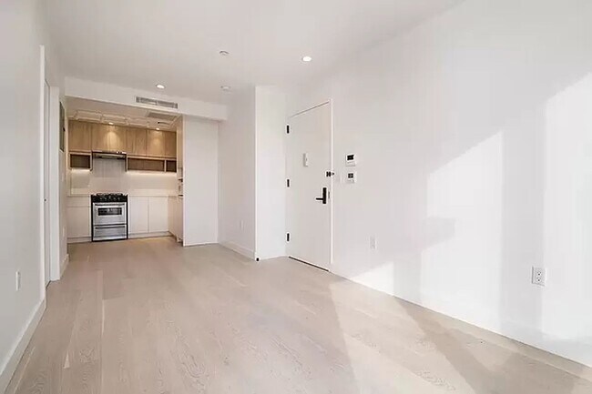 Foto del edificio - 2-22 51st Avenue