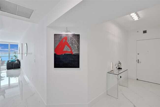 Building Photo - 888 Biscayne Blvd