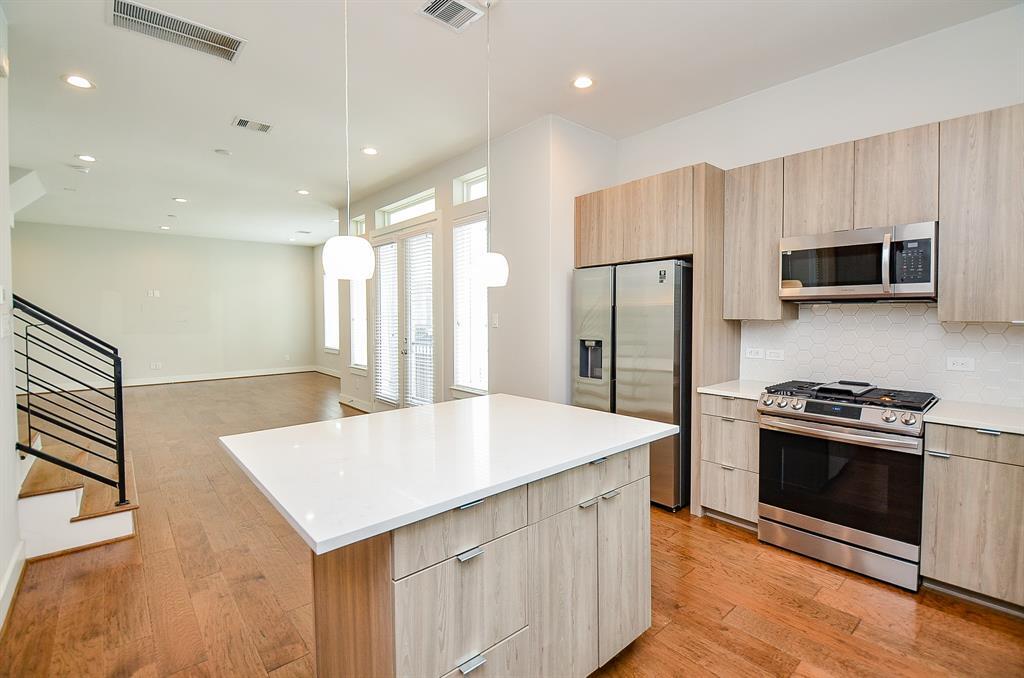 Foto principal - 5903 Val Verde St