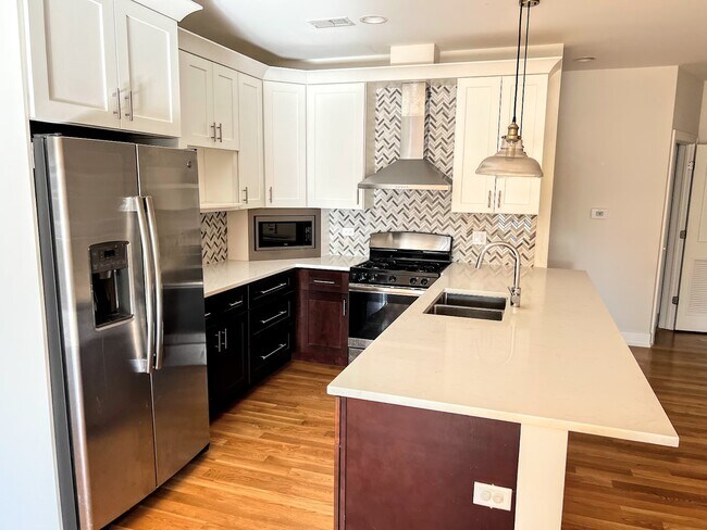 Foto del edificio - 3203 N Ridgeway Ave