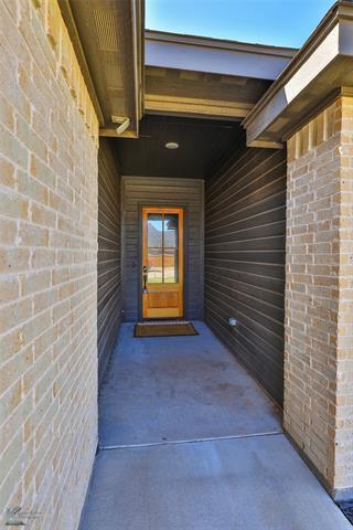 Building Photo - 108 Carriage Hills Pkwy