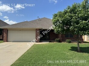 Building Photo - 2725 SE 39th St