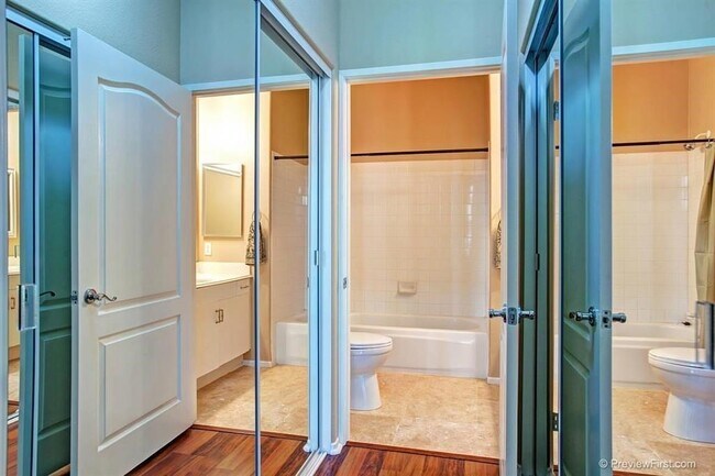 Bathroom - 3511 Caminito El Rincon