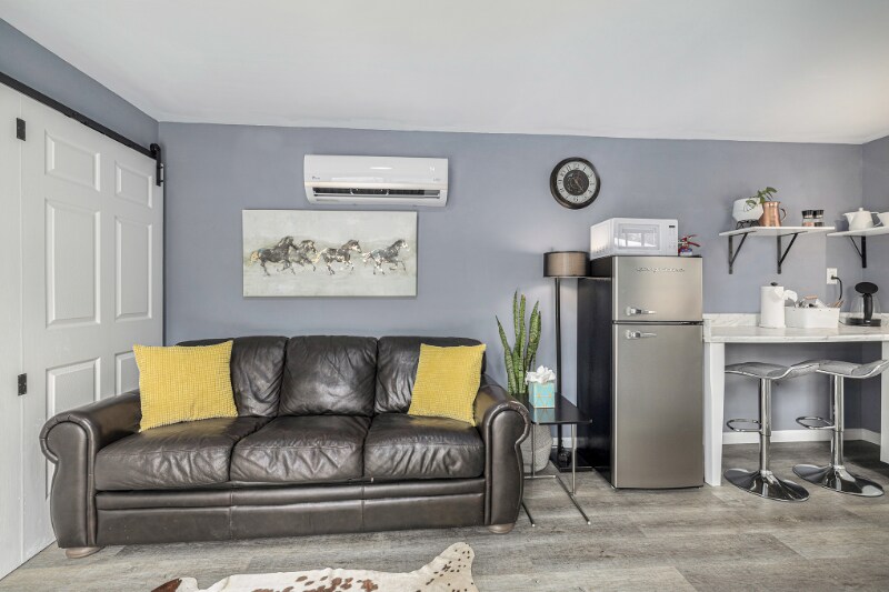 Foto principal - 1215 Wimbee Dr
