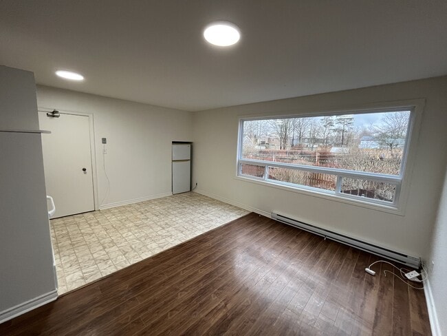 Photo du bâtiment - 7 Bennett Ave