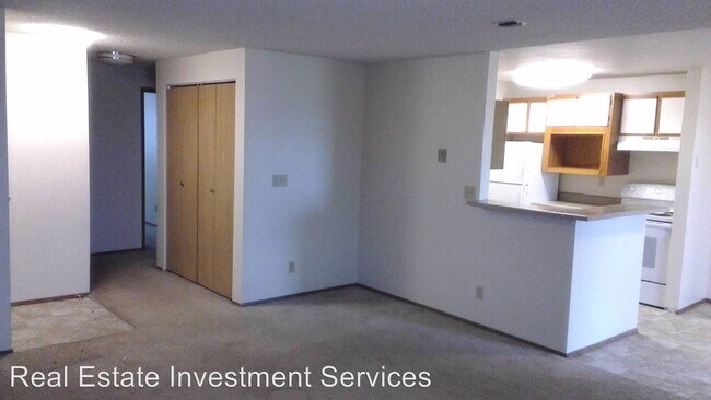 Foto del edificio - 6601 S 8th St