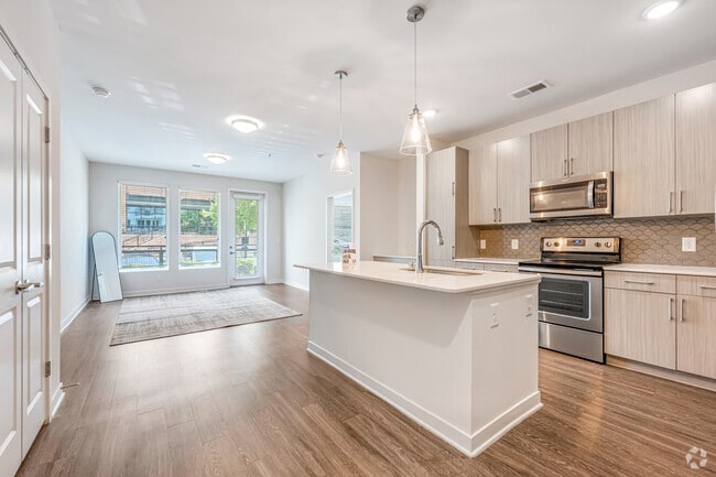 B1 2BR, 2BA - 1,115SF - Kitchen - Willis Avondale Estates Apartments