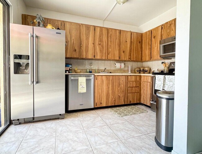Foto del edificio - 3358 Meridian Way N