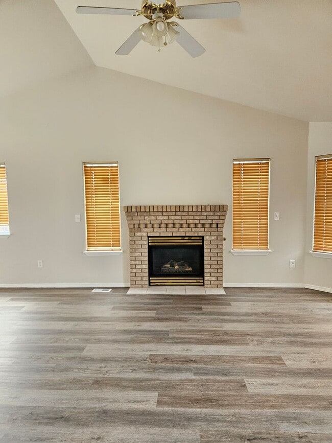 Building Photo - Cute Nampa home.