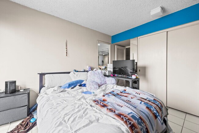 Foto del edificio - 240 Makee Rd