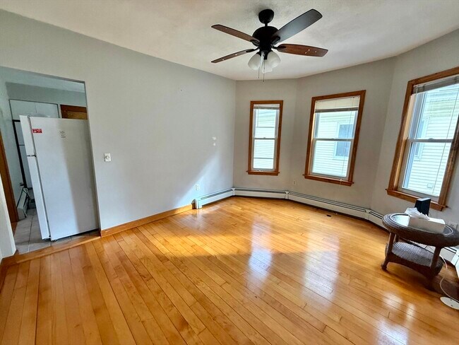 Foto del edificio - 35 Irma Ave