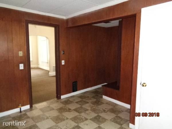 Building Photo - 129 Winterroth St