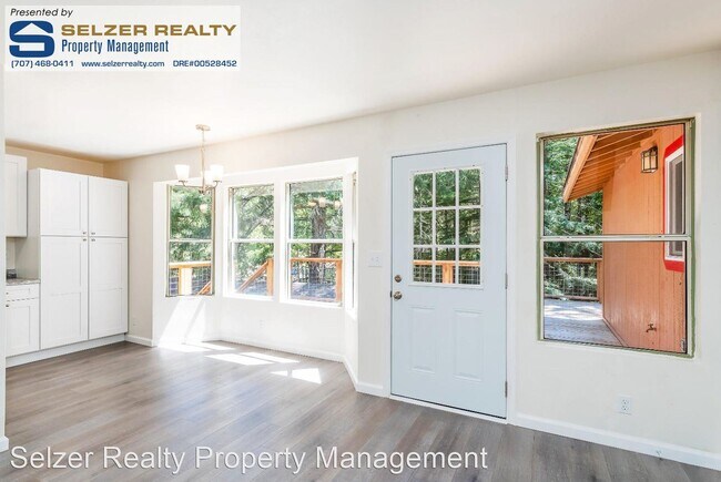 Foto del edificio - 3 br, 2 bath House - 2153 Poppy Ln.