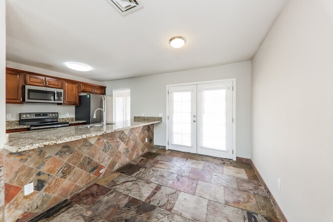 Building Photo - 3310 W Rose Garden Ln