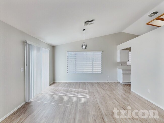 Foto del edificio - 5044 N Vista Del Rancho Way