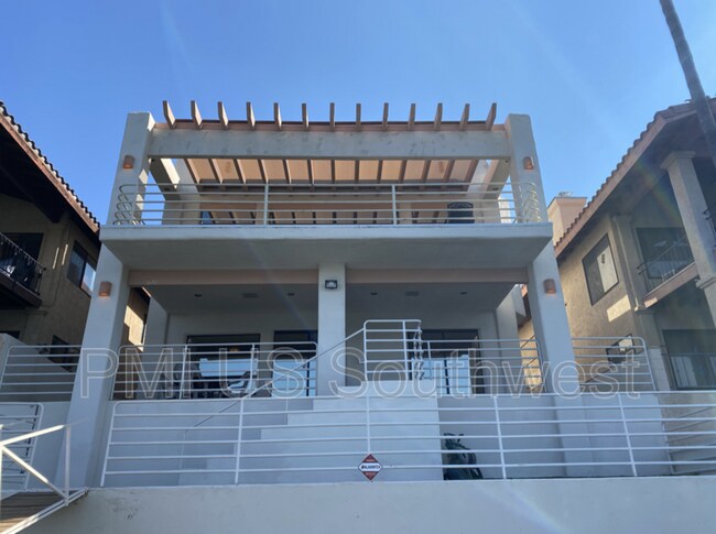 Building Photo - 627 Riverfront Dr