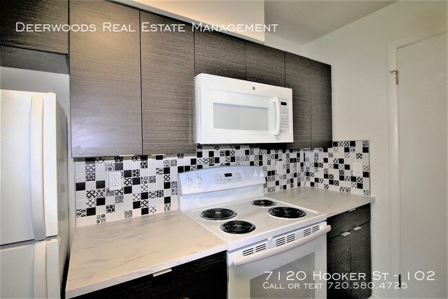 Foto del edificio - 7120 Hooker St