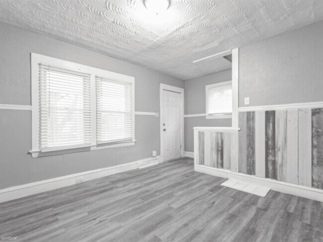 Building Photo - 2 br, 1 bath House - 3671 East 103rd Street